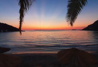   RILLA STUDIOS allows 18 year olds to book a room