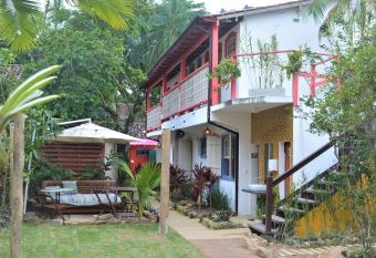 Com Verso e Prosa RePouso e Caf   allows 18 year olds to book a room