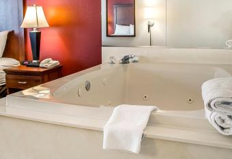 Quality Inn has rooms with a private hot tub