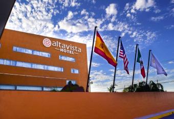 Altavista Hotel allows 18 year olds to book a room