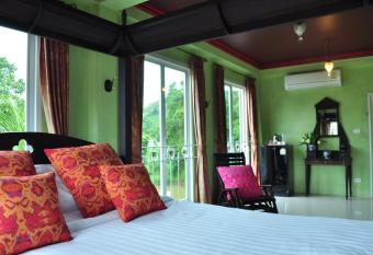 Khaolak Boutique Hertitage has Balcony rooms
