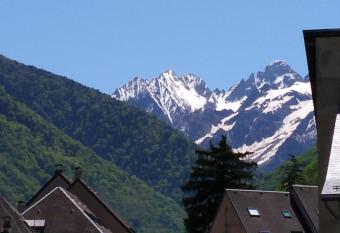 Studio ETIGNY has Balcony rooms
