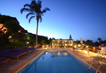 Aguab  zios Hotel has Balcony rooms