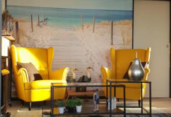 L instant has rooms with a private hot tub