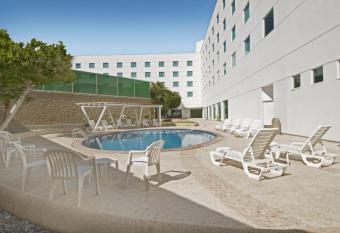 Fiesta Inn Mexicali allows 18 year olds to book a room