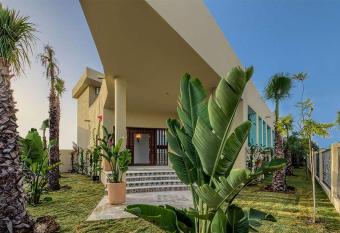 Sahaba Zahora allows 18 year olds to book a room