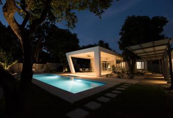 Hotel Nicte has Smoking/Balcony rooms