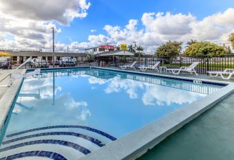 Budget Host Inn Florida City has Smoking rooms