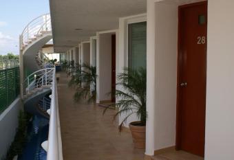 Suites Moon River allows 18 year olds to book a room