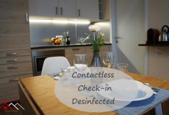 Best Choice Terrace FREE Parking has Balcony rooms