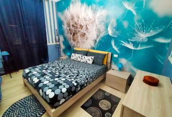 Casa RoMi allows 18 year olds to book a room