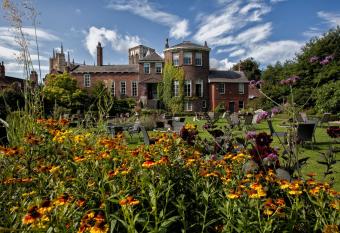 Grays Court Hotel allows 18 year olds to book a room