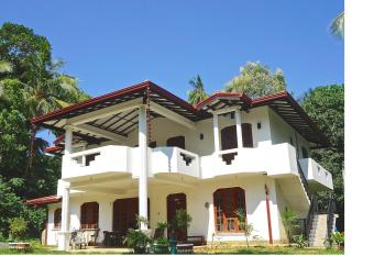 Dream House has Balcony rooms