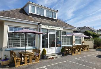 Tregarthen - Adult Only allows 18 year olds to book a room