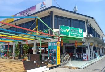 SkyCity Motel Pulau Ketam has Balcony rooms