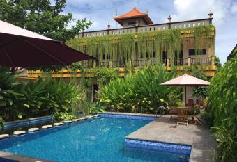 Saka Boutique Hotel has Balcony rooms