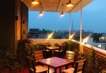 Tuk Tuk Backpackers Jaipur has Balcony rooms