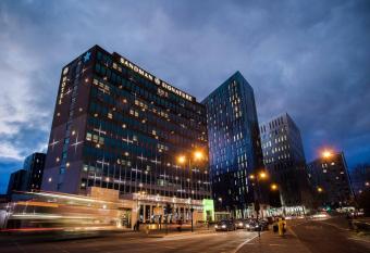 Sandman Signature Newcastle Hotel has Balcony rooms