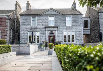 The Chester Hotel allows 18 year olds to book a room