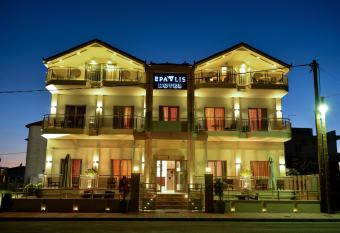 Hotel Epavlis Eleftheriadi allows 18 year olds to book a room