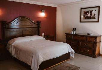 Hotel Puebla de Anta  o has Balcony rooms