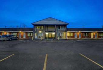 Motel 6-Ilion, NY allows 18 year olds to book a room