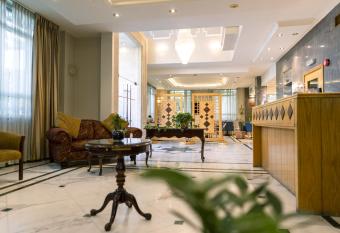 Kindi Suite Hotel allows 18 year olds to book a room