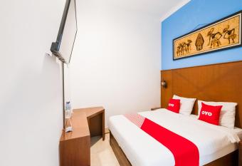 Hotel Poncowinatan - Tugu allows 18 year olds to book a room