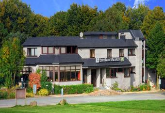 Landhaus Sundern allows 18 year olds to book a room