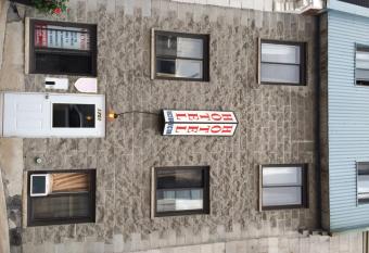 Hotel Victor allows 18 year olds to book a room