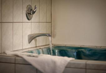 Lambert Inn has Smoking rooms