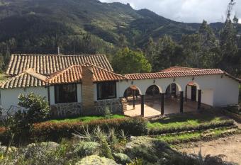 La Casona Cucaita. Sede Campestre has Balcony rooms