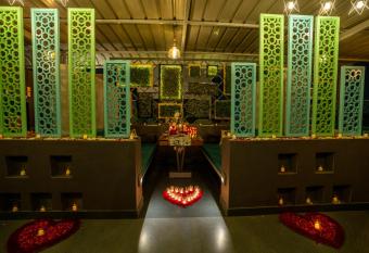 Treebo Trend Natraj Jaipur allows 18 year olds to book a room