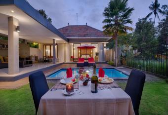 Nadira Bali Villa has Balcony rooms