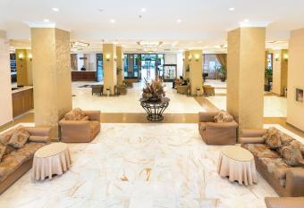 Ani Plaza Hotel allows 18 year olds to book a room