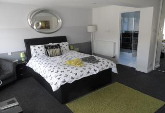 Mayfields Guest House has Balcony rooms