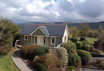 Luxury Holiday Home Bantry allows 18 year olds to book a room