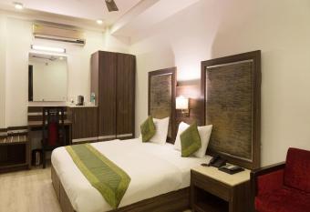 Sun Villa has Smoking/Balcony rooms