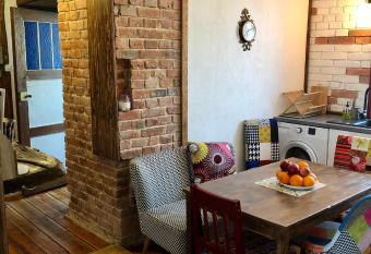 Apartament Do Zobaczenia Olsztyn allows 18 year olds to book a room