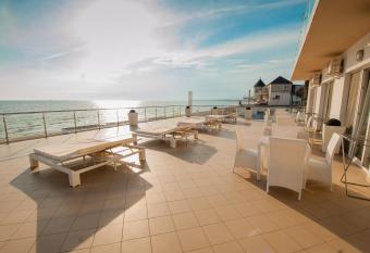 VIP Hotel has Balcony rooms