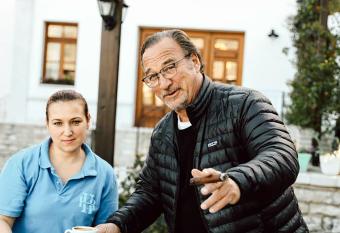 Hotel Bineri has Balcony rooms