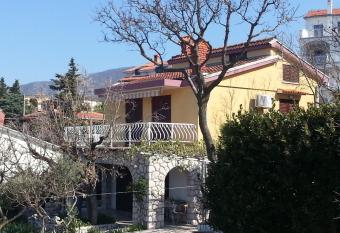 Jadranovo has Balcony rooms