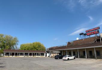 7 West Motel has Balcony rooms