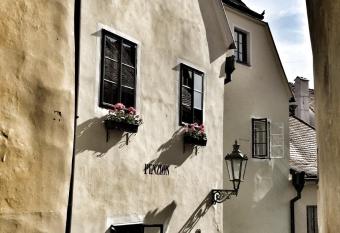 Penzion U n  m  st   - At the Town Square has Balcony rooms