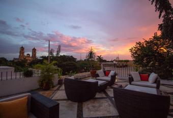 Hotel Meson del Marques has Balcony rooms
