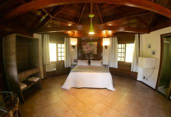 Pousada Vitorino has Balcony rooms