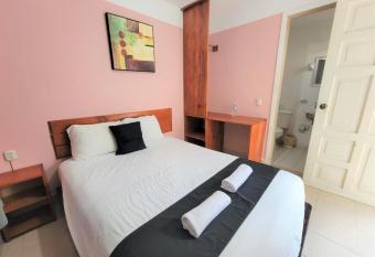 Hotel Dulce Luna allows 18 year olds to book a room