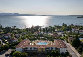 Le Terrazze sul Lago Hotel & Residence has Balcony rooms