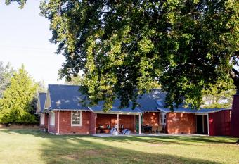 Coldstream Estate - The Whare allows 18 year olds to book a room