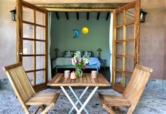 Las Casitas del Arco Iris has Balcony rooms